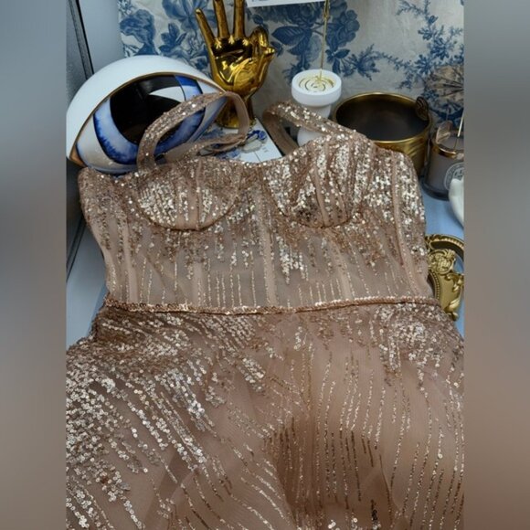 🆕 BRONX & BANCO 🧿 NWOT Mademoiselle Gold Sequin Midi Dress , Size M US 6 - Picture 15 of 16